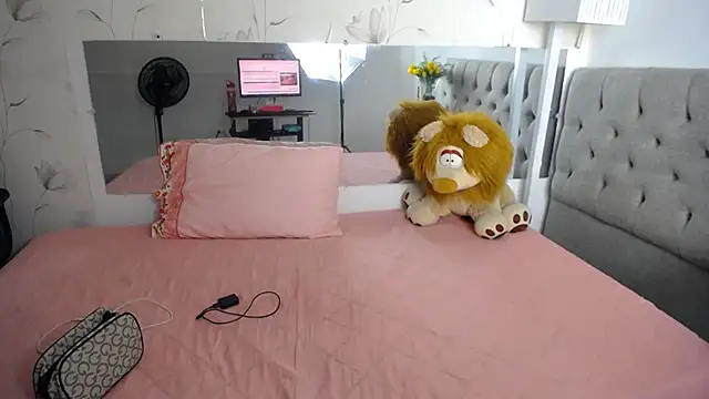 cum bigass online show from 6, 7, 2026