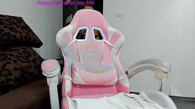 Snapshot of Britney_Charm_ chatting on 13, 2, 2025 Britney Charm  online show from 13, 2, 2025