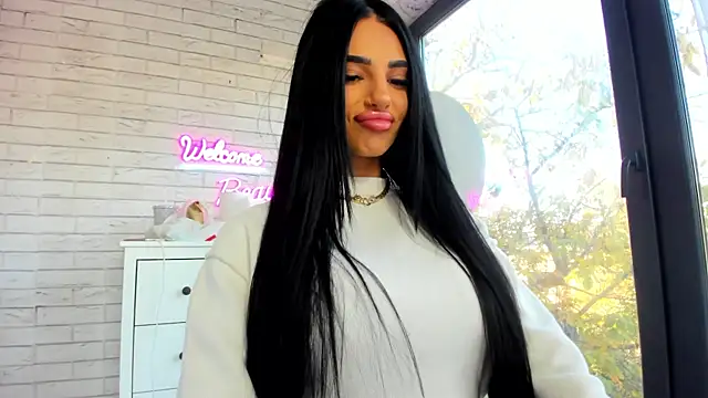 Snapshot of Britney_Charm_ chatting on 2, 11, 2025 Britney Charm  online show from 2, 11, 2025