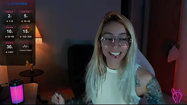 Saucy Jenn online show from 8, 12, 2024