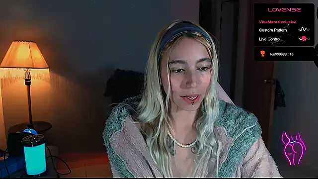 Saucy Jenn online show from 29, 12, 2024