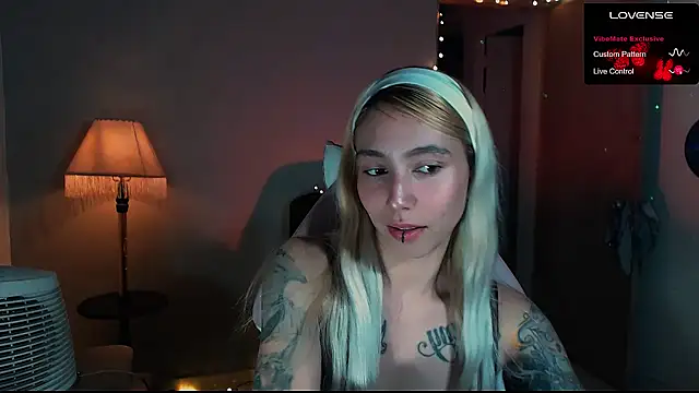 Saucy Jenn online show from 25, 1, 2025