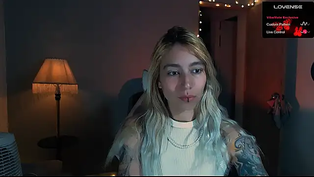 Saucy Jenn online show from 26, 1, 2025