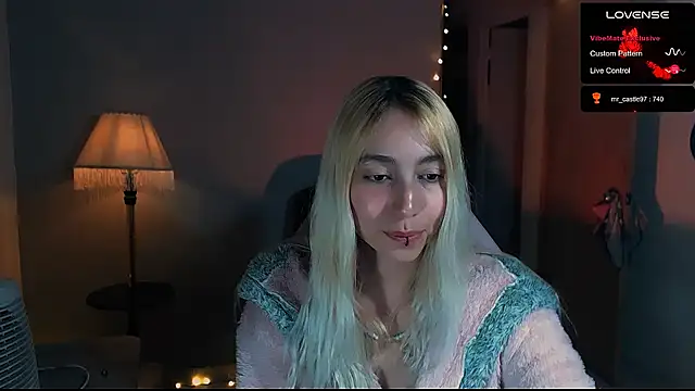 Saucy Jenn online show from 26, 1, 2025