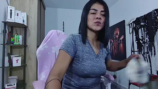 Hannah-grace online show from 9, 7, 2026