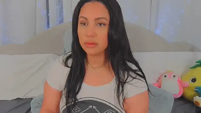 MeghanXO online show from 3, 5, 2026