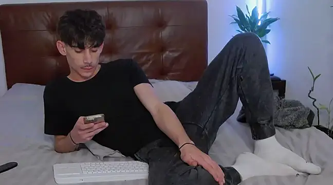 Snapshot of DanielCrush1 chatting on 13, 2, 2025 DanielCrush1 online show from 13, 2, 2025