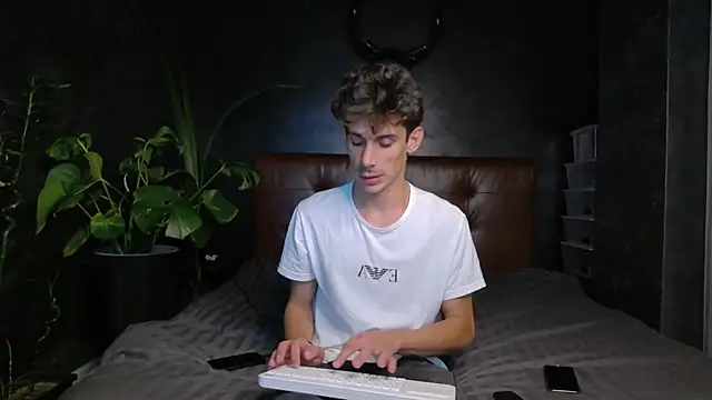 Snapshot of DanielCrush1 chatting on 28, 9, 2025 DanielCrush1 online show from 28, 9, 2025