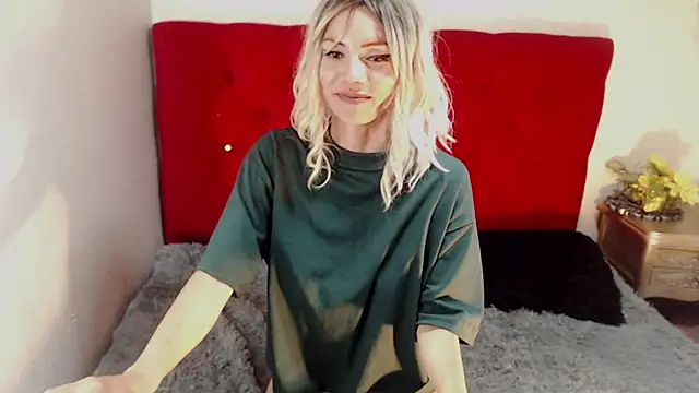 Snapshot of IvyBlueFabray chatting on 13, 2, 2025 IvyBlueFabray online show from 13, 2, 2025