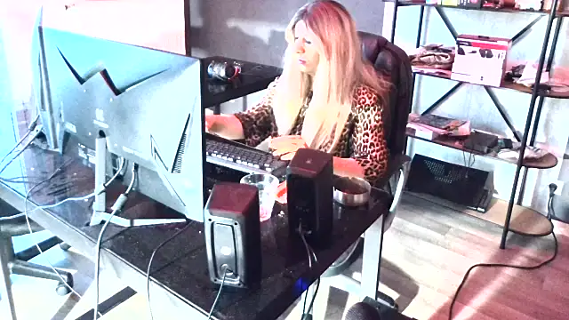 LatruieSow online show from 17, 4, 2026