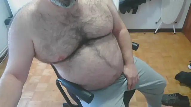 mikeyhotbear online show from 25, 11, 2025