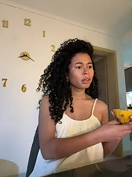 GabriSaenz online show from 19, 12, 2024