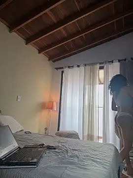 GabriSaenz online show from 21, 10, 2025