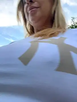 sammyqueenx21 online show from 16, 7, 2026