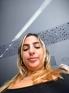 sammyqueenx21 online show from 17, 7, 2026