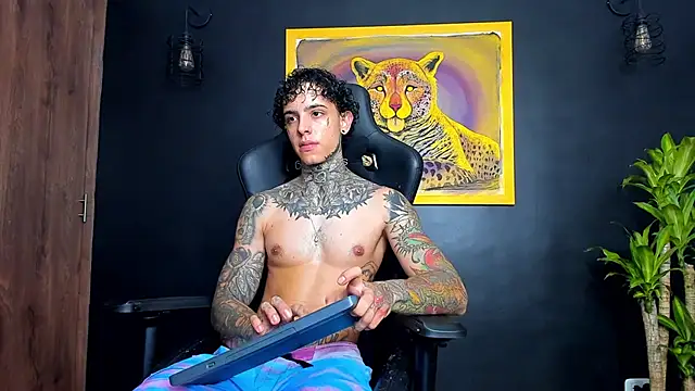 Snapshot of Aron_ford chatting on 11, 1, 2025 Aron ford online show from 11, 1, 2025