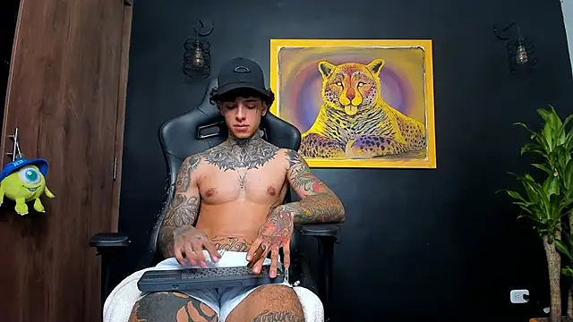 Snapshot of Aron_ford chatting on 29, 1, 2025 Aron ford online show from 29, 1, 2025