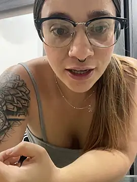 SophieFoxx17 online show from 22, 3, 2025