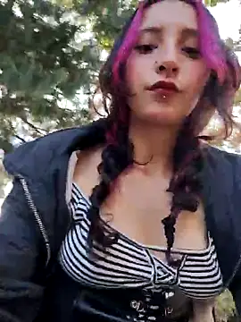 Snapshot of _Laary chatting on 4, 10, 2025  Laary online show from 4, 10, 2025