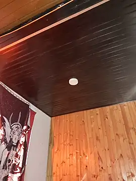 Snapshot of _Laary chatting on 24, 11, 2025 Laary online show from 24, 11, 2025