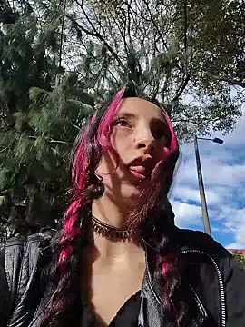 Snapshot of _Laary chatting on 25, 11, 2025 Laary online show from 25, 11, 2025