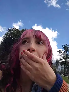 Snapshot of _Laary chatting on 13, 12, 2025 Laary online show from 13, 12, 2025