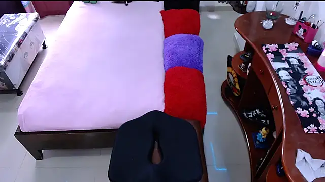 lufek23 online show from 1, 2, 2025