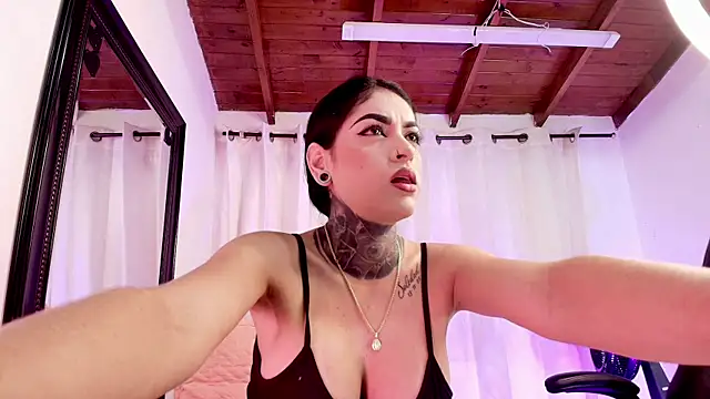 danna berlin  online show from 4, 3, 2025