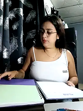 Latina sexy1 online show from 14, 2, 2026