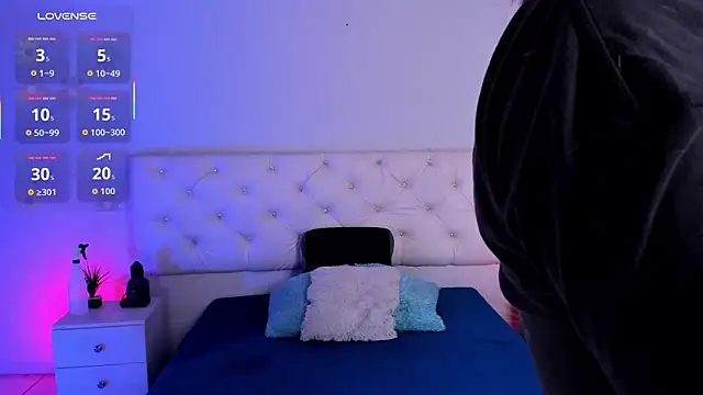 Aron cruz online show from 4, 10, 2025