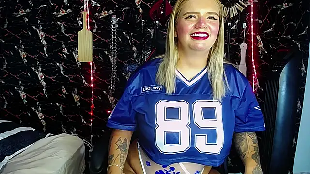 mia boobs hot online show from 29, 9, 2025