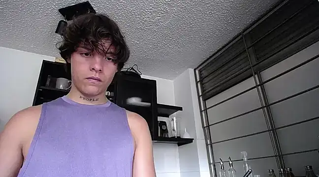 Santiago kiler online show from 5, 3, 2025