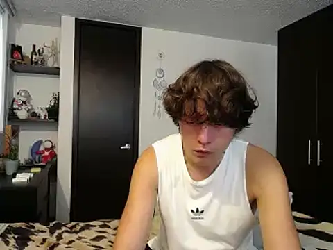 Santiago kiler online show from 8, 3, 2025