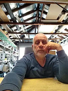 guywifi online show from 20, 9, 2025