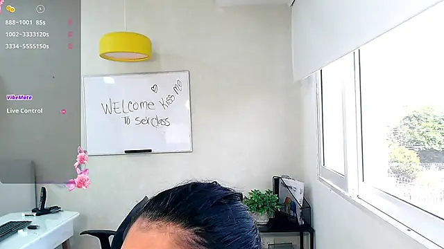 Sassy--Girl online show from 14, 1, 2025