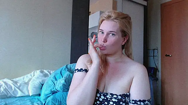 mmmPinUpGirl online show from 13, 7, 2026