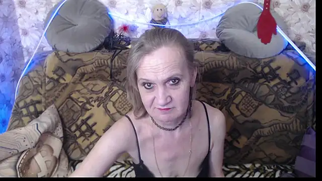 Snapshot of MissBekker chatting on 10, 12, 2024 MissBekker online show from 10, 12, 2024