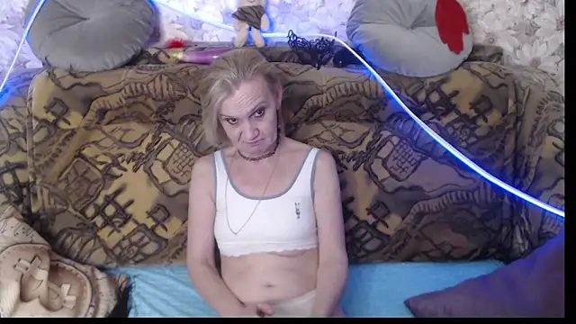 Snapshot of MissBekker chatting on 17, 12, 2024 MissBekker online show from 17, 12, 2024