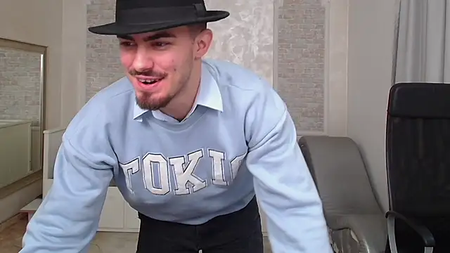 Snapshot of WilsonJules chatting on 4, 1, 2025 WilsonJules online show from 4, 1, 2025