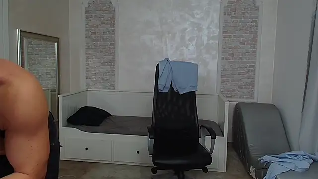 Snapshot of WilsonJules chatting on 4, 1, 2025 WilsonJules online show from 4, 1, 2025