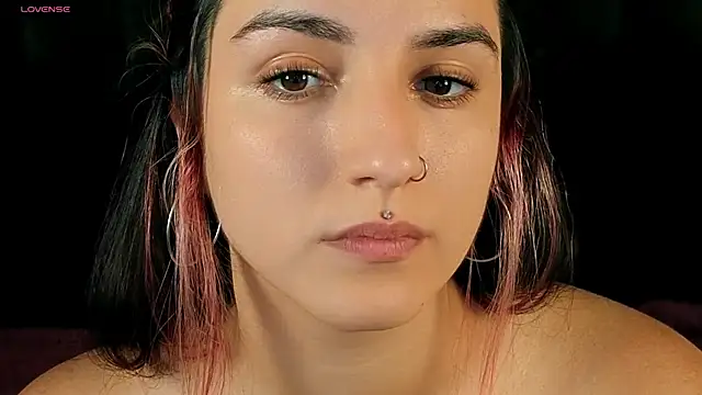 Snapshot of Daphne_Moss chatting on 18, 6, 2026 Daphne Moss online show from 18, 6, 2026