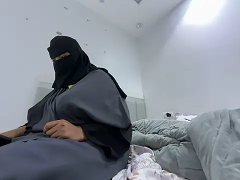 Submissive Arab online show from 12, 1, 2025