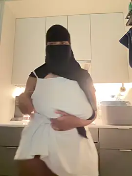 Submissive Arab online show from 7, 5, 2026
