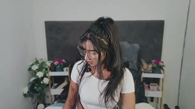 Delilah Blazee online show from 4, 8, 2026