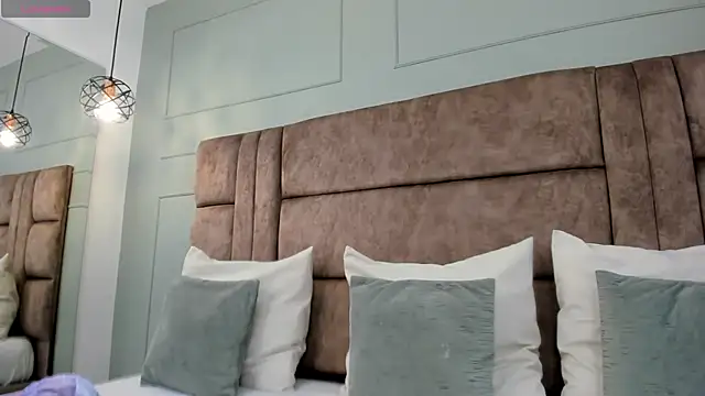 princesaparis online show from 21, 2, 2025