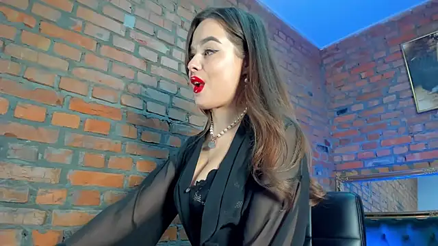 Snapshot of MistressMilana chatting on 13, 12, 2024 MistressMilana online show from 13, 12, 2024