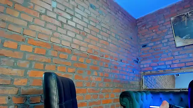 Snapshot of MistressMilana chatting on 20, 12, 2024 MistressMilana online show from 20, 12, 2024