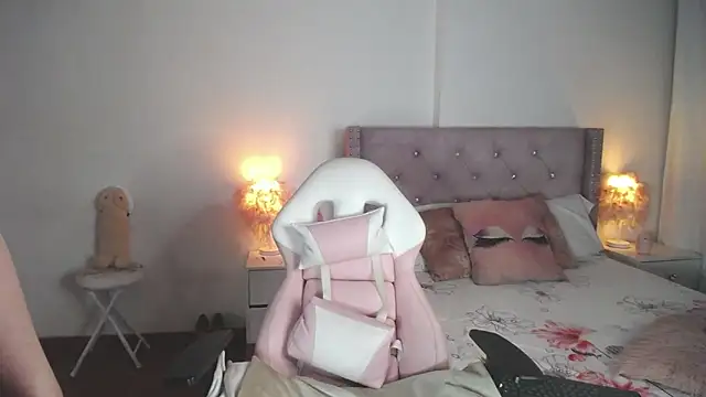 Snapshot of destinysweet21 chatting on 23, 2, 2025 destinysweet21 online show from 23, 2, 2025