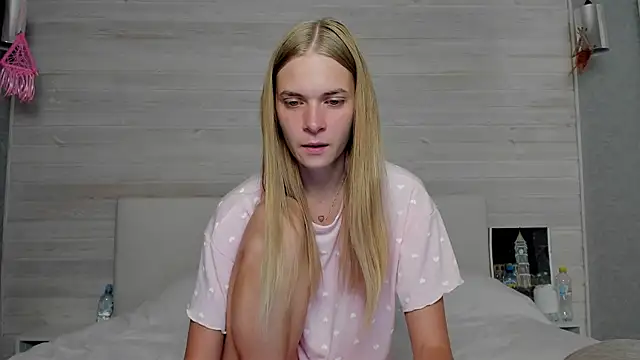 molly hunt  online show from 22, 9, 2025