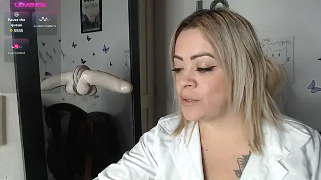 LIila28six online show from 23, 1, 2025